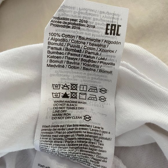 White t-shirt with cute kitty graphic - Picture 12 of 14